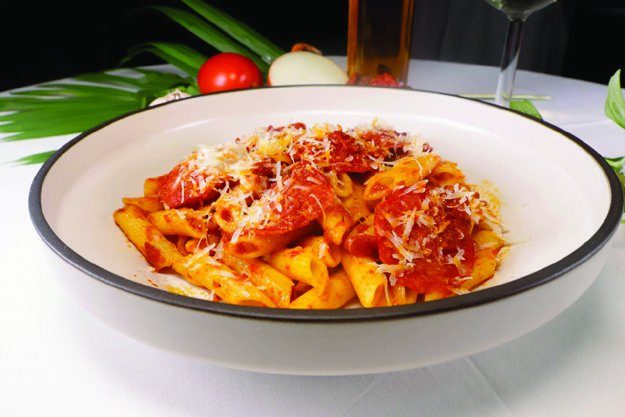 Rigatoni in tomato sauce