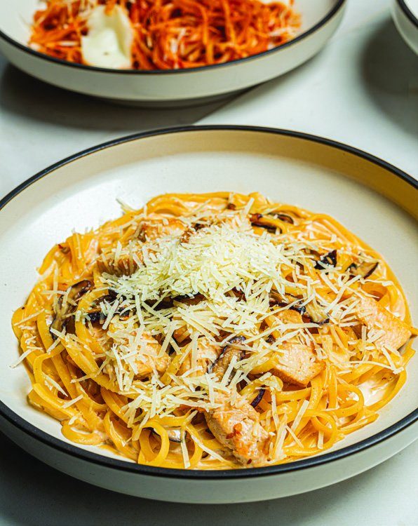 Tagliatelle with cream and mushroom