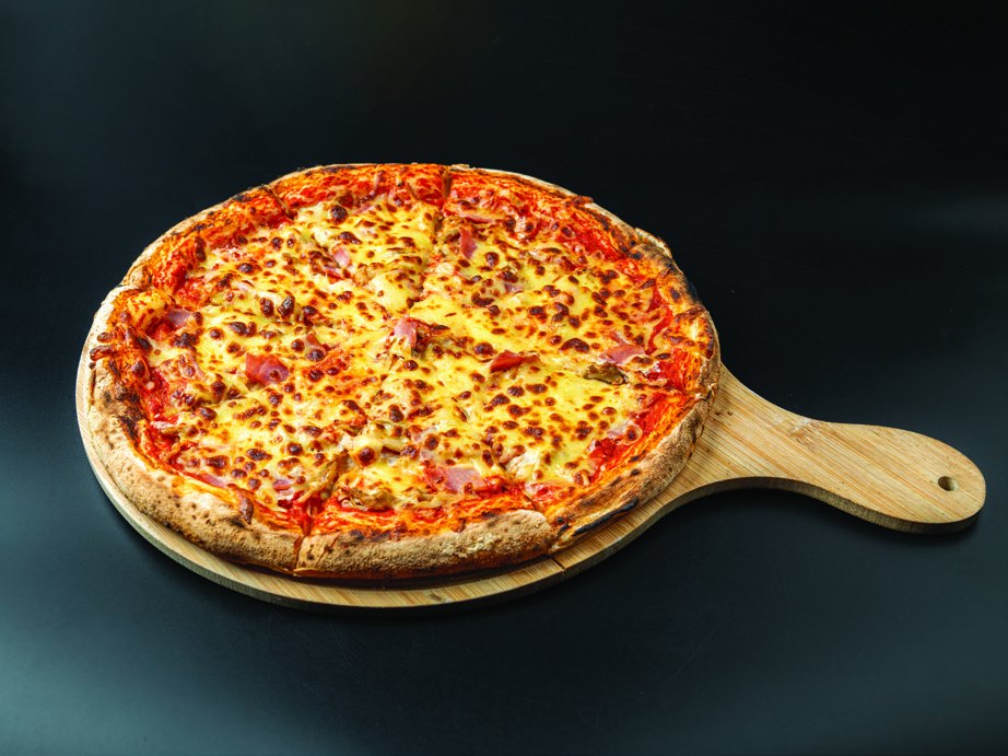 Classica cheese pizza